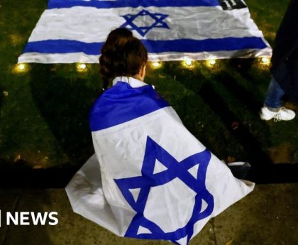 Israel-Gaza attacks: Vigil for victims held at Downing Street