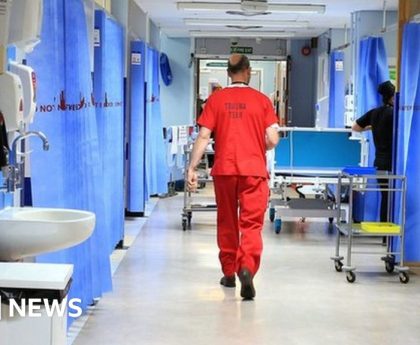 NHS struggling to open extra winter beds and fill staffing gaps