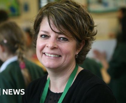 Ruth Perry: Ofsted chief insensitive over head's death, sister says