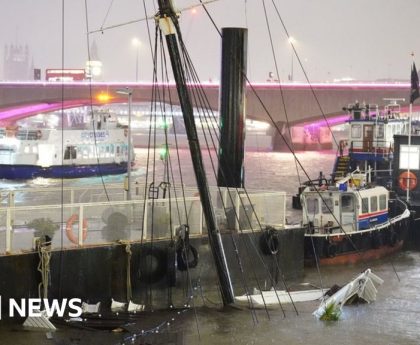 London flooding: Floating bar sinks during Storm Henk