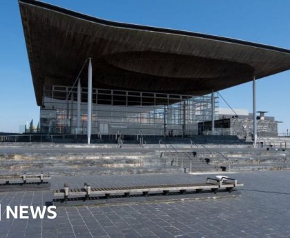 Plans for more Senedd politicians move step closer