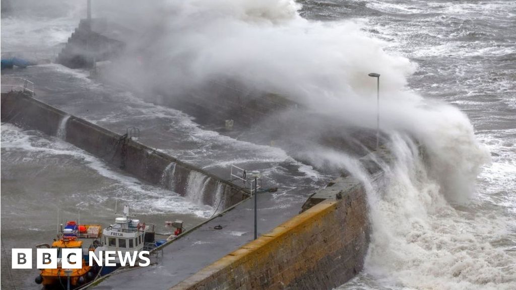 Police Scotland travel alert as Storm Isha winds hit 84mph