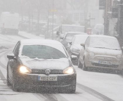 Snow blankets UK with temperatures set to plunge to -9C