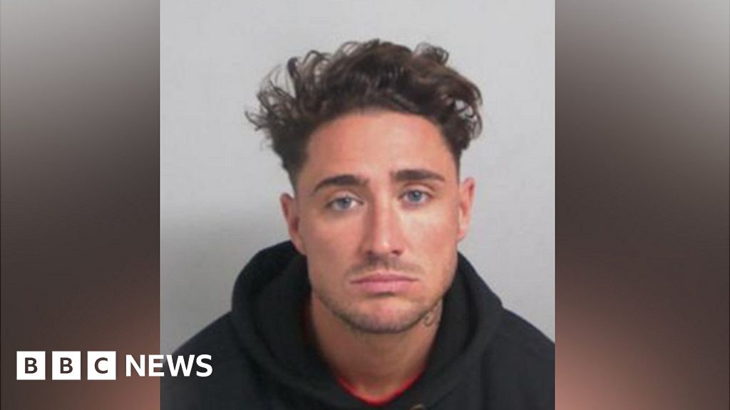 Stephen Bear made £22k from sex tape, court hears