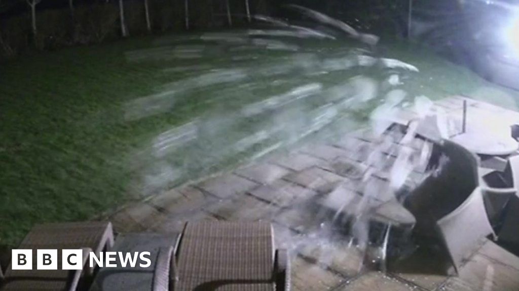 Storm Isha: High winds smash glass garden table in Kent