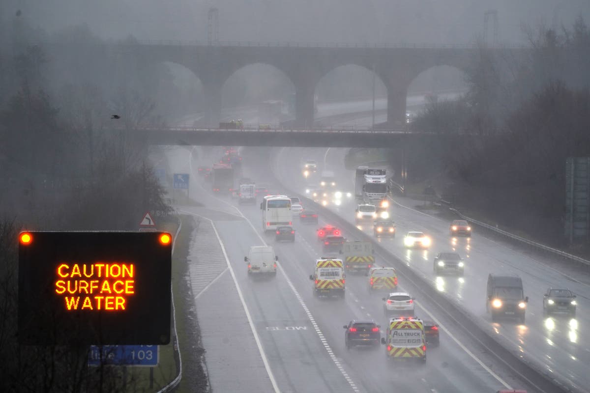 Storm Jocelyn LIVE: Travel chaos as 97mph winds hit UK and search launched at sea