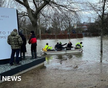 Surrey Thames river levels inches away from floods of 2014