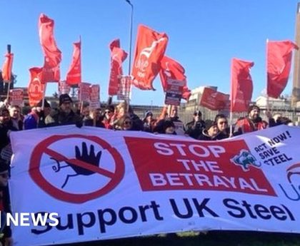 Tata: Steelworkers' Port Talbot protest over cuts plan