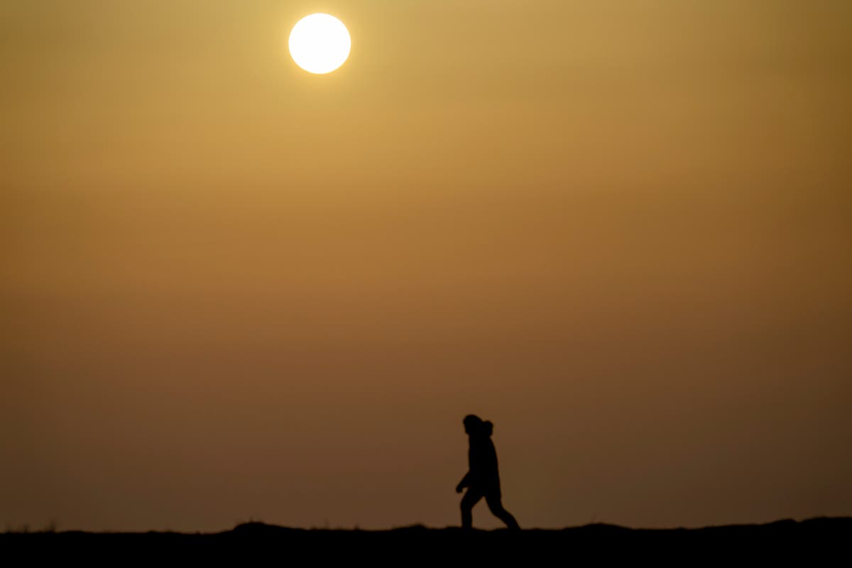 UK weather: Sahara dust cloud headed to UK as Met Office warns cars could be covered in dirt