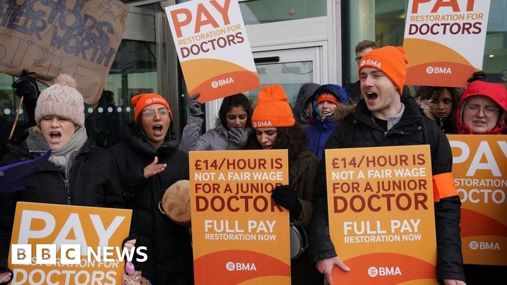 Wales junior doctor strike: many operations cancelled