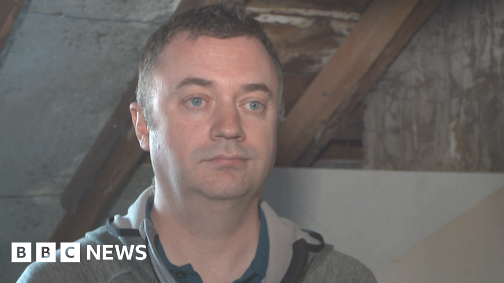 Angry customers say builder should be prosecuted over unfinished work