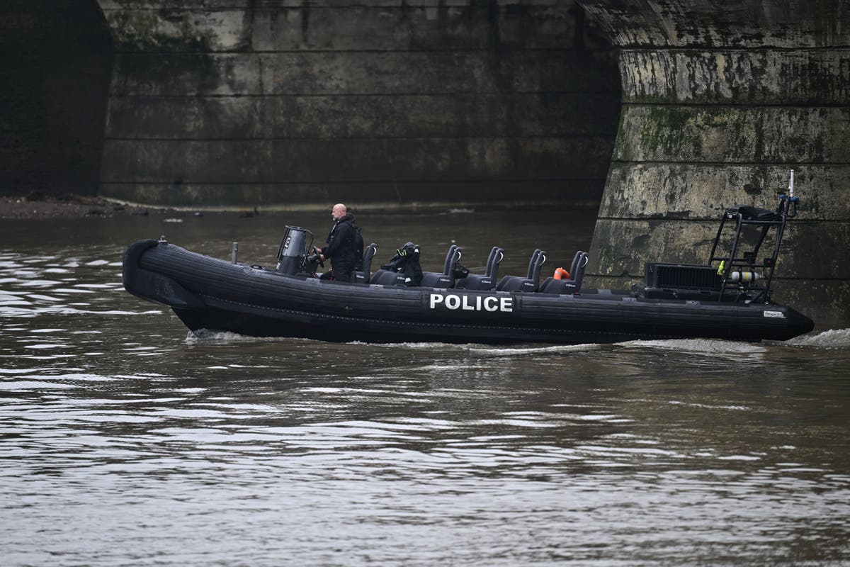 Clapham chemical attack – latest: Police launch Thames search for suspect Abdul Ezedi near Chelsea Bridge