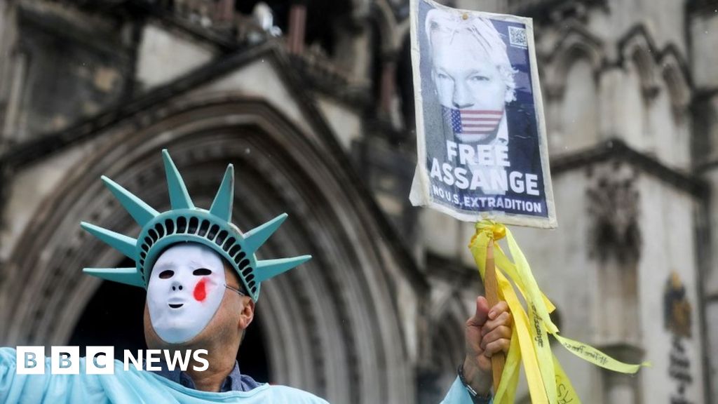 Julian Assange risked lives by publishing secrets - US