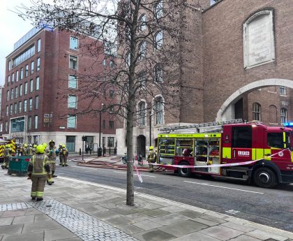 Old Bailey ‘explosions’: Bailey evacuated after ‘explosions’ nearby as smoke pours from building next to criminal court