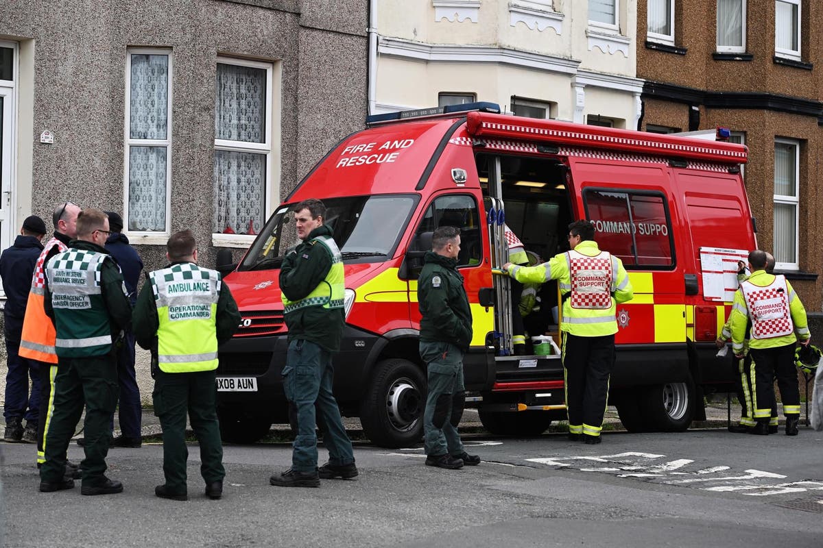 Plymouth: Thousands evacuated from homes as army to remove WW2 bomb from garden