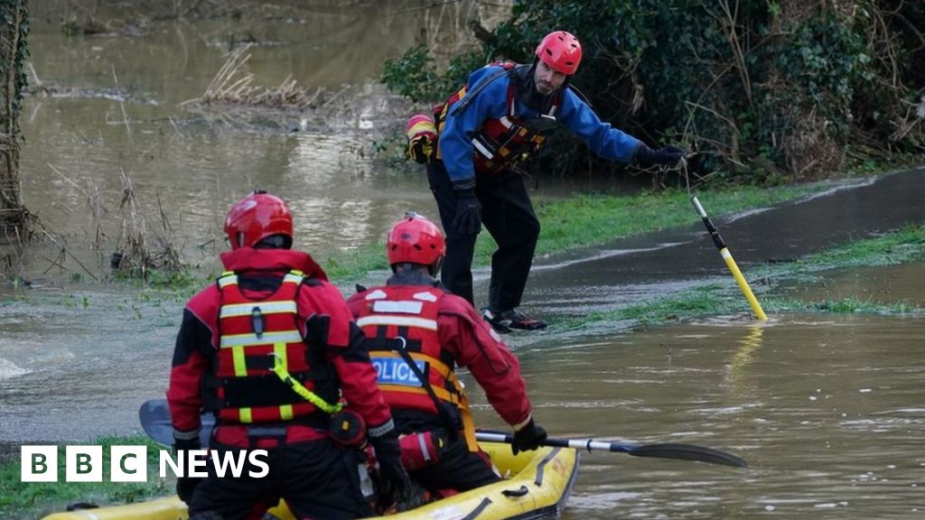 Search for boy, 2, who fell into river continues