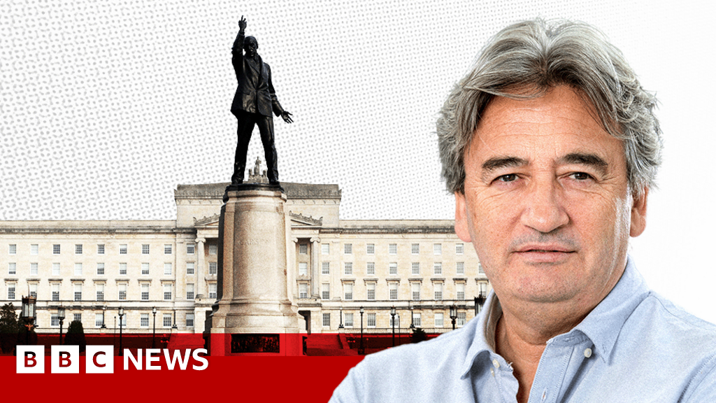 Stormont: Return of Northern Ireland's government stirs emotional memories