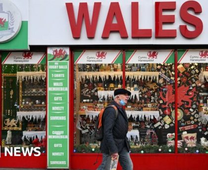 'Wales felt like second-class citizens in pandemic'