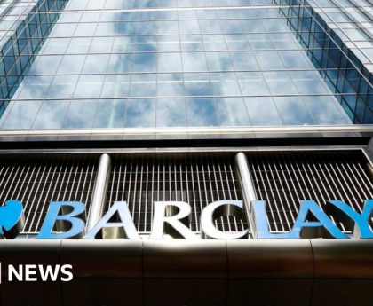 Barclays sorry as payments hit by outage