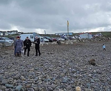 Bomb scare on Cornwall beach as Navy evacuates beachgoers