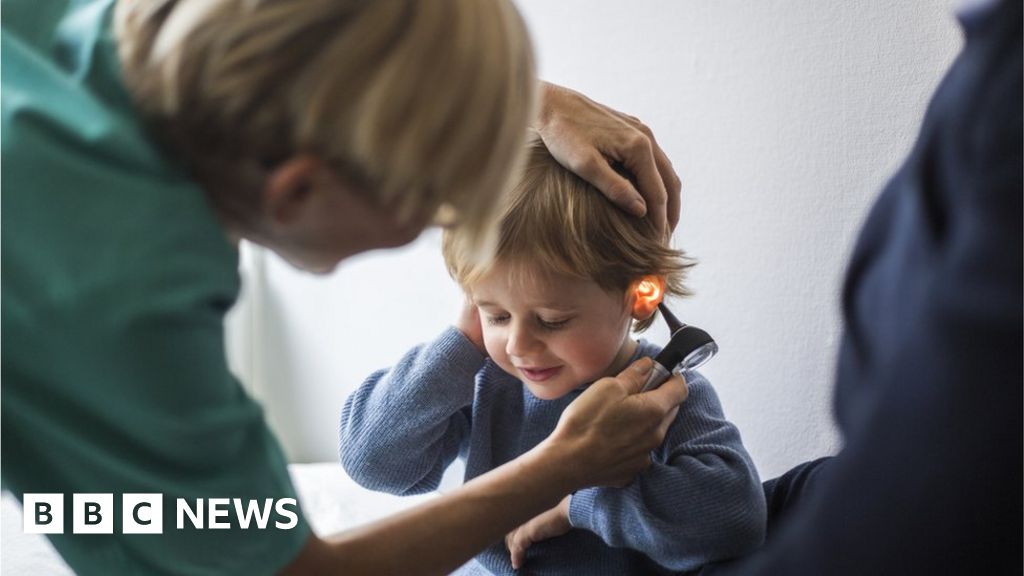 Children face 'catastrophic' wait for NHS treatment