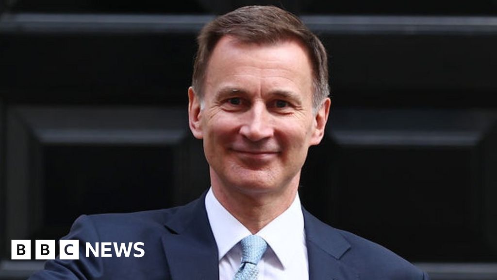 Hunt says Scottish oil and gas companies are budget losers