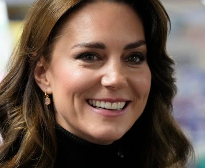 Kate Middleton seen for first time since surgery - Royal family latest news