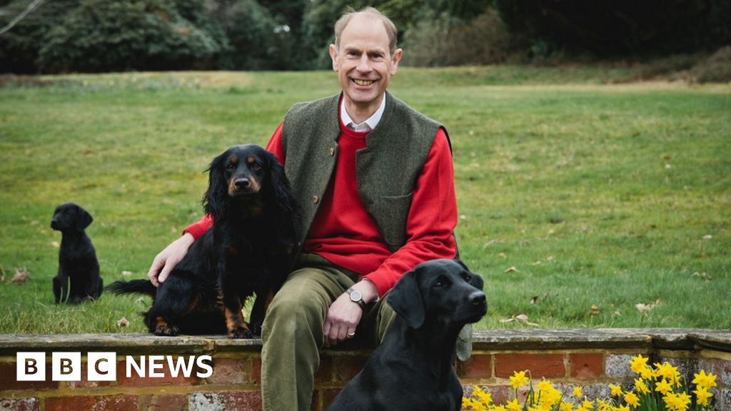 King gives Scotland's top honour to Prince Edward