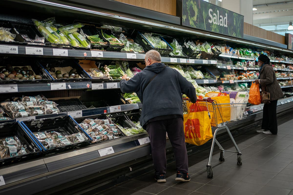 Sainsbury’s delivery problems live: Online deliveries and payments hit by glitch as Tesco also affected