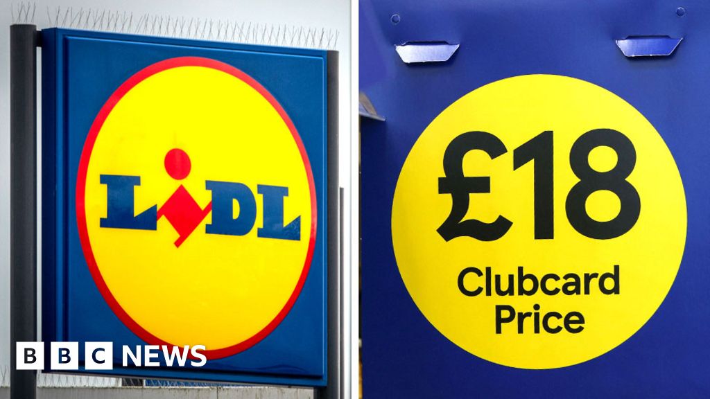 Tesco forced to change Clubcard logo after Lidl row