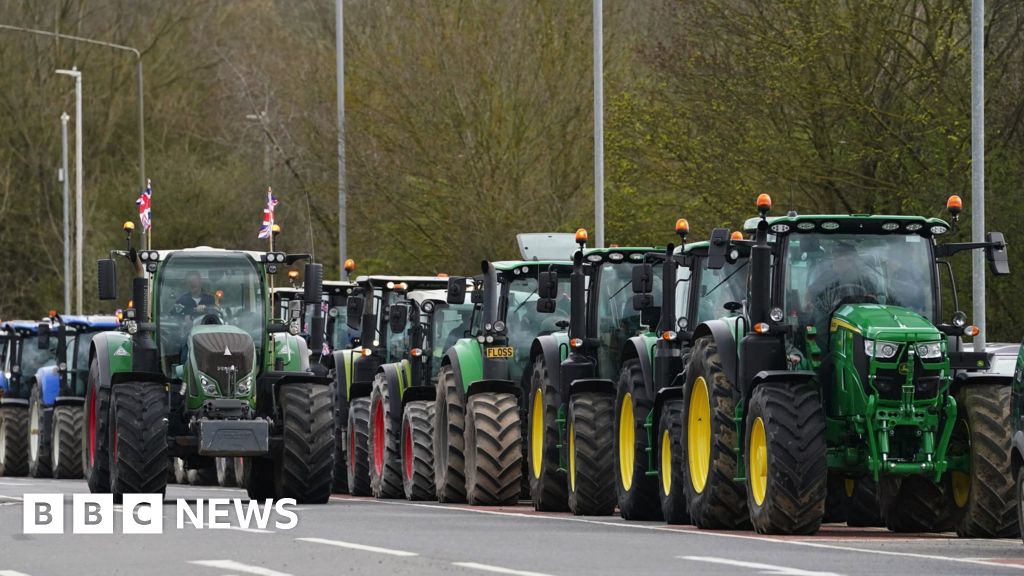 Tractors heading to central London farmer protest