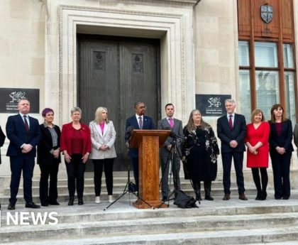 Wales' new first minister assembles his cabinet