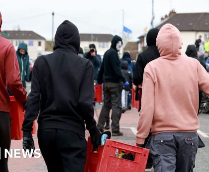 Youths seen making petrol bombs ahead of Derry parade - PSNI