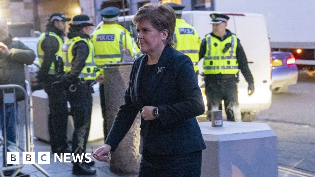 Nicola Sturgeon deleted WhatsApps but denies secrecy