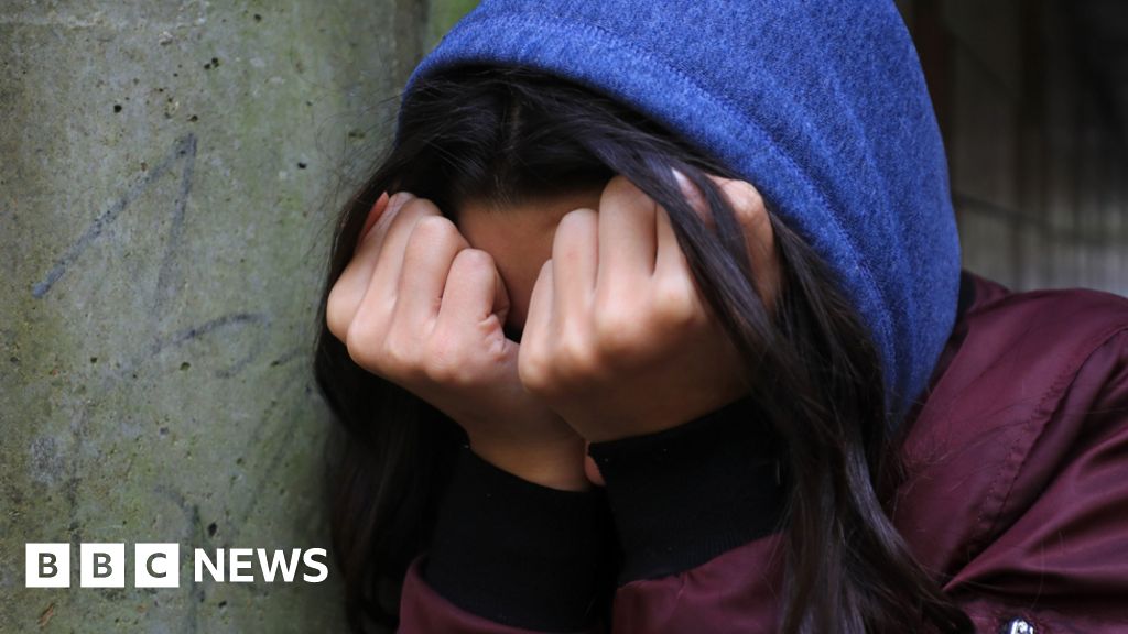 Police left children at mercy of grooming gangs, review says