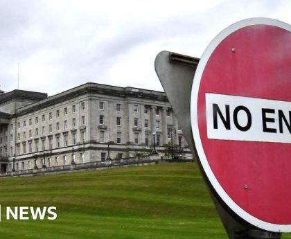 Stormont: Sinn Féin in fresh bid to recall assembly before strikes