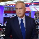 BBC sorry over handling of Huw Edwards complaint