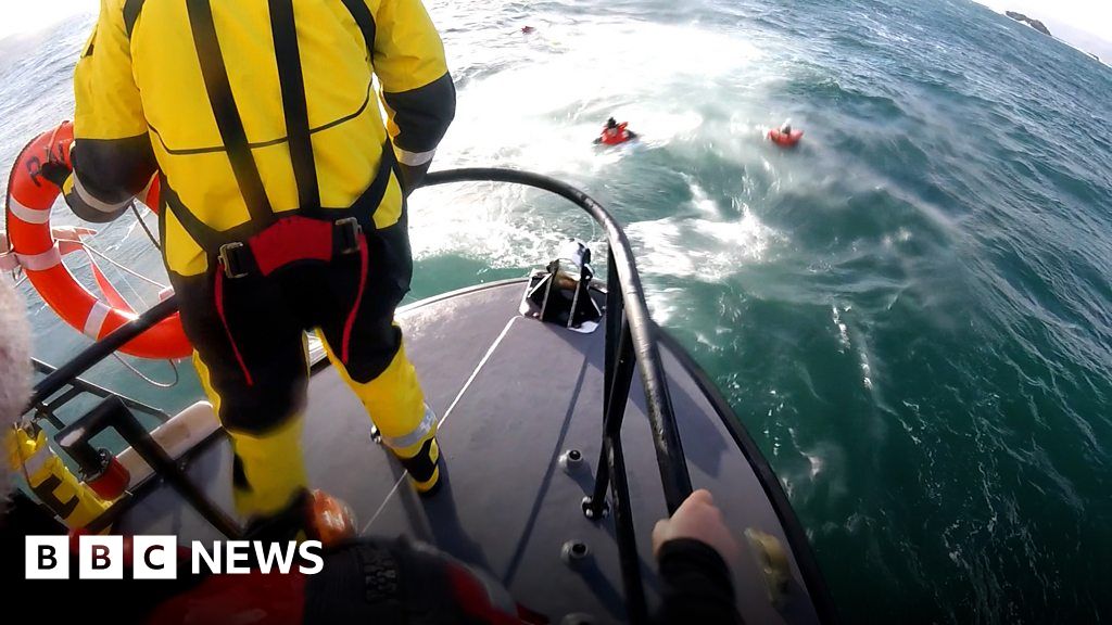 Four people rescued from sinking fishing boat on the Argyll coast