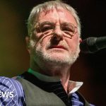 Cockney Rebel singer Steve Harley dies at 73