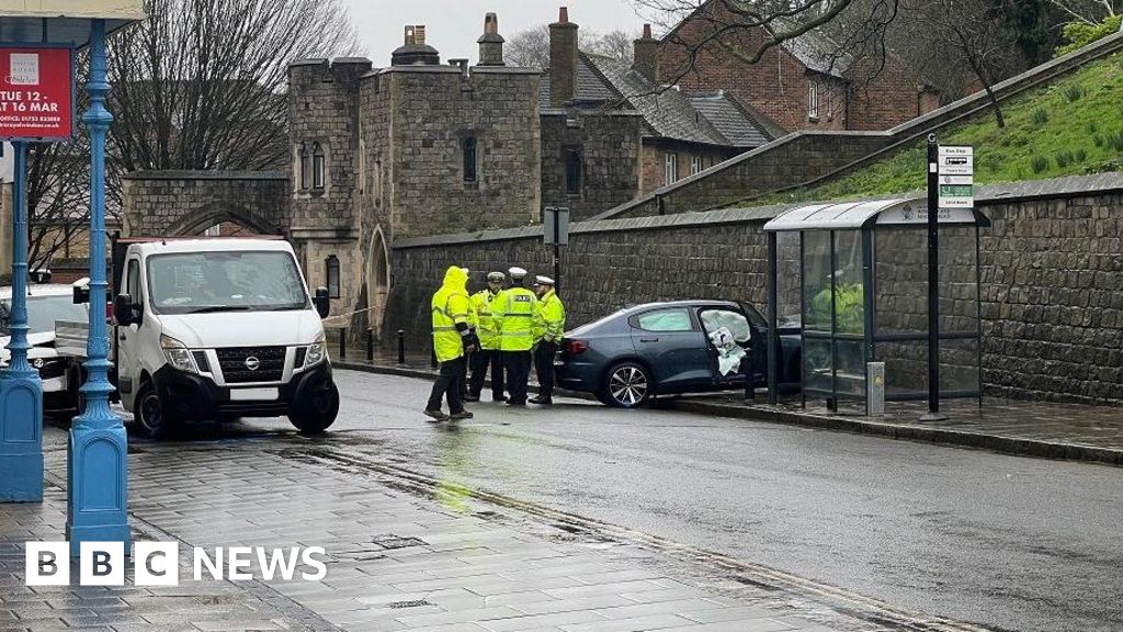 Five injured as car crashes into Windsor Castle wall