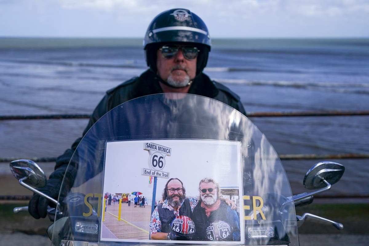 Hairy Bikers star Si King thanks motorcyclists honouring Dave Myers